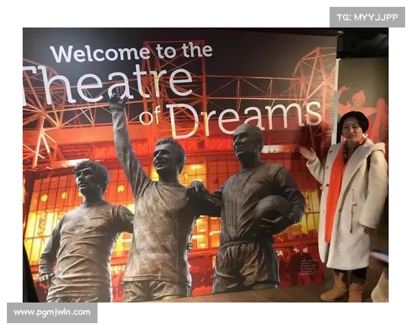 英超传奇奖杯闪耀国家足球博物馆回顾辉煌历史与精彩瞬间