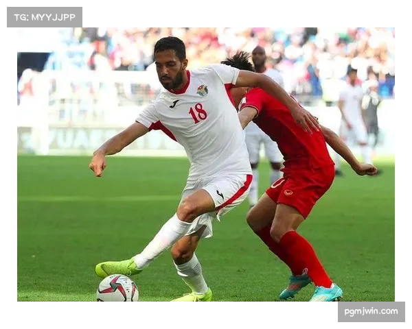 越南3比0胜新加坡阮光海任意球破门展现核心价值