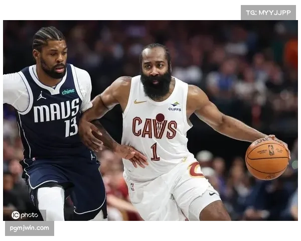 独行侠防守轮转限制米切尔，针对性压迫哈登切断传切